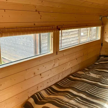 Alhytte Near Vasetvannet *