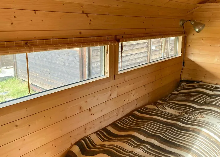 Alhytte Near Vasetvannet *